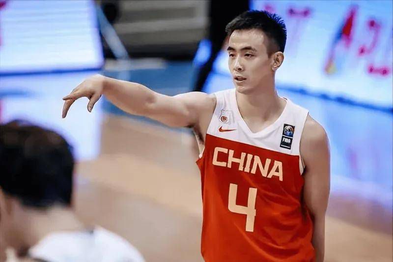 女人把尿口扒开让男人捅
