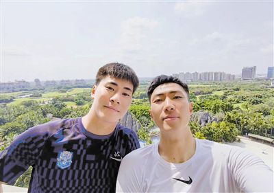 506寝室的灯灭了以后第9部分